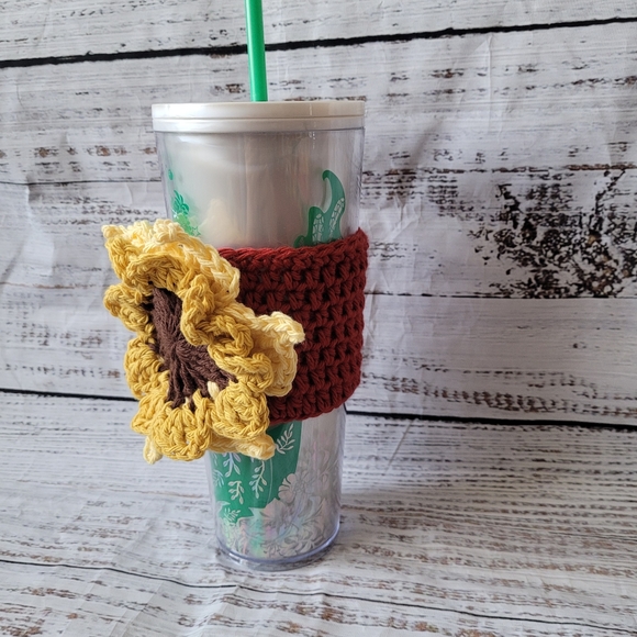 NWT crochet Sunflower cozy - Picture 5 of 7
